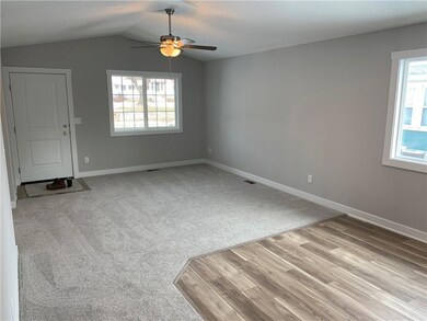 1539 E Bell Ave, Des Moines, IA 50320 - photo 3