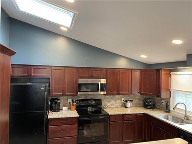 1566 Kadel Dr, Bethlehem, PA 18018 - photo 7