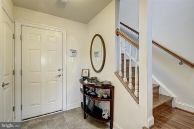 653 Raven Ave, Gaithersburg, MD 20877 - photo 2