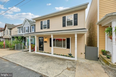 16 E C St, Brunswick, MD 21716 - photo 3