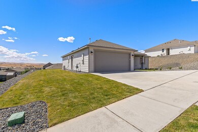 2880 S Osborne St, Kennewick, WA 99338 - photo 2