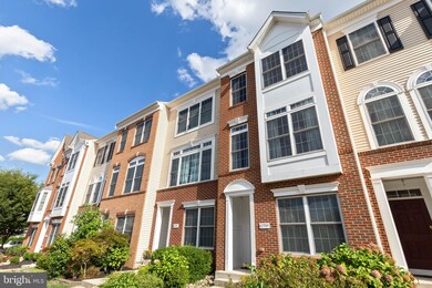 42589 Homefront Terrace, Chantilly, VA 20152 - photo 2