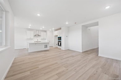 9217 Truckee Ct, Commerce City, CO 80022 - photo 7