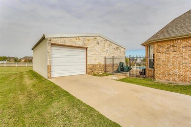 2009 Big Springs Dr, Joshua, TX 76058 - photo 4