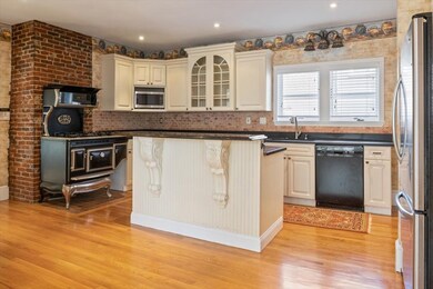 22 Myrtle St, Jamaica Plain, MA 02130 - photo 7