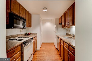 900 N Taylor St unit 516, Arlington, VA 22203 - photo 4