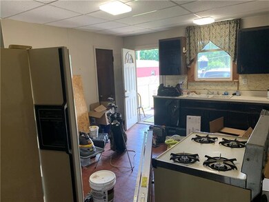 241 5th Ave, New Kensington, PA 15068 - photo 4