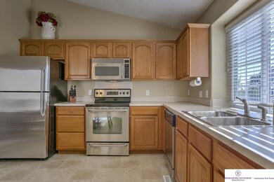 7551 Bondesson St, Omaha, NE 68122 - photo 6