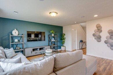 20556 SE Evian Ave, Bend, OR 97702 - photo 7