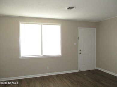 1114 Davis St, Jacksonville, NC 28540 - photo 2