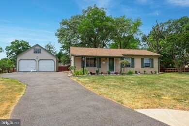 205 N Fir Ct, Sterling, VA 20164 - photo 2