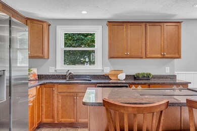 2 Hemlock St, Hudson, NH 03051 - photo 5