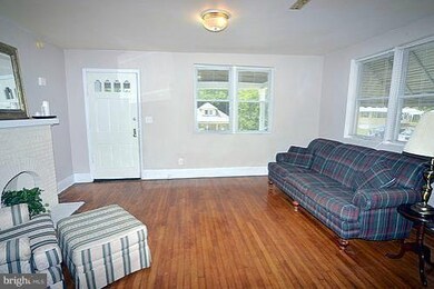 2041 Northeast Ave, Halethorpe, MD 21227 - photo 2