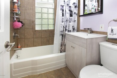 1060 Dorroll St NE, Grand Rapids, MI 49505 - photo 4