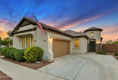 808 E Constance Way