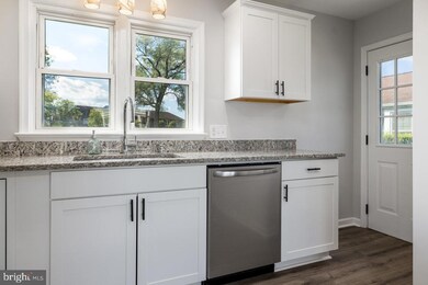 267 W Lee Hwy, New Market, VA 22844 - photo 6