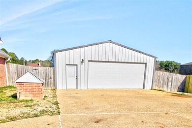 204 Heather Dr, Texarkana, TX 75501 - photo 2