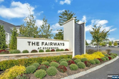 31 St Andrews Cir, River Vale, NJ 07675 - photo 2