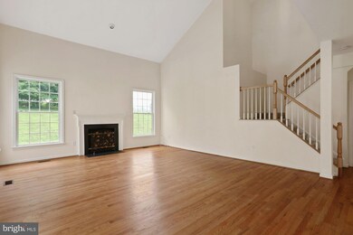 8927 Falls Farm Dr, Potomac, MD 20854 - photo 7