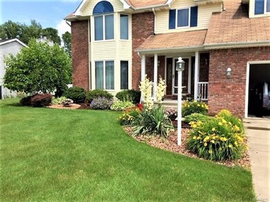 7297 Balla Dr, North Tonawanda, NY 14120 - photo 2