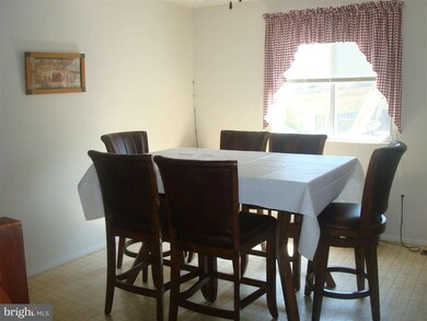 4919 Berryhill Cir, Perry Hall, MD 21128 - photo 6