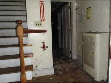 85 Pleasant St, Concord, NH 03301 - photo 3