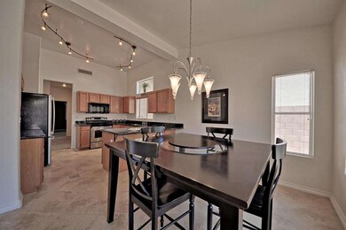 Eat-In Kitchen