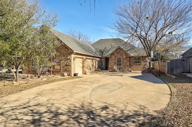 2812 Mirage St, Yukon, OK 73099 - photo 3
