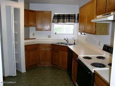 4863 kitchen 2 909
