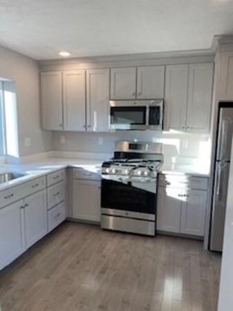 18 1/2 Dalton Ct unit 18 1/2, Peabody, MA 01960 - photo 2