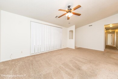 2734-Circle-Dr-7