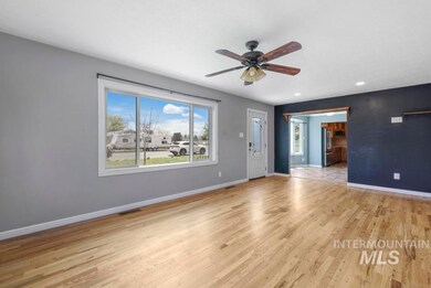 809 Bracken St N, Twin Falls, ID 83301 - photo 2