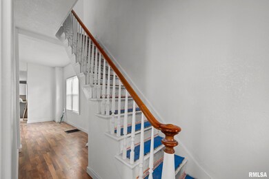 1312 Farnam St, Davenport, IA 52803 - photo 2