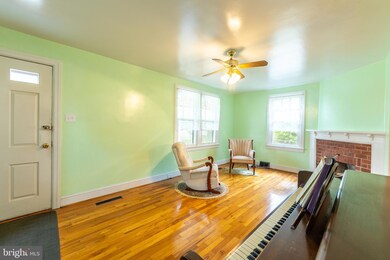 154 Virginia St, Strasburg, VA 22657 - photo 3