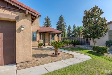 4502 Chalet St, Bakersfield, CA 93313 - photo 4