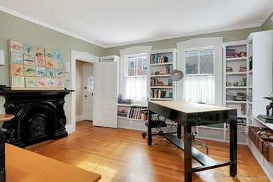 9 Parsons St, Newburyport, MA 01950 - photo 4