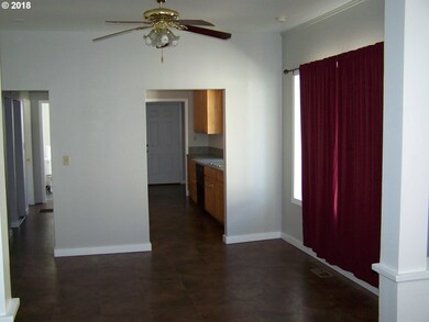 328 SW Court Ave, Pendleton, OR 97801 - photo 7