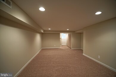 3713 Greenvale Rd, Baltimore, MD 21229 - photo 5