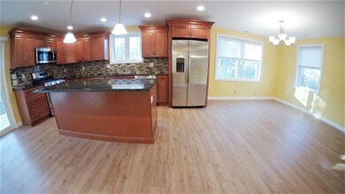 52 Clark Rd unit 2, Londonderry, NH 03053 - photo 4