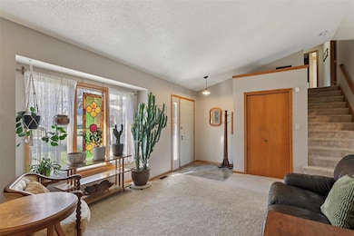 3619 SW 34th St, Des Moines, IA 50321 - photo 3