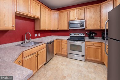 306 Raphael Ct unit 306, Williamstown, NJ 08094 - photo 5