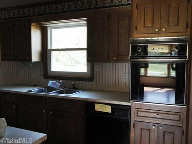 unlisted-address, Statesville, NC 28625 - photo 6