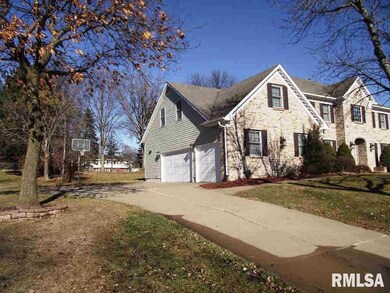 2512 E 40th St, Davenport, IA 52807 - photo 2