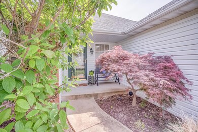 118 Stonebridge Manor Dr, Maryville, IL 62062 - photo 4