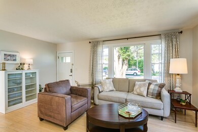 5-Living Room View 2
