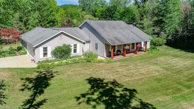 Spacious Front Yard