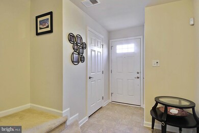 7124 Susans Pass, Elkridge, MD 21075 - photo 2