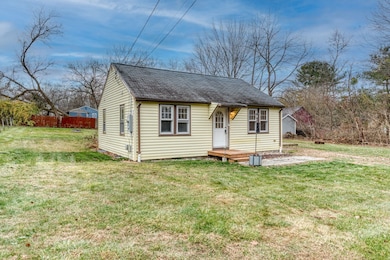 83 Morin Ave, Coventry, CT 06238 - photo 2