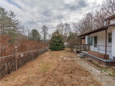 78 Old Oak Hill Rd, Candler, NC 28715 - photo 2