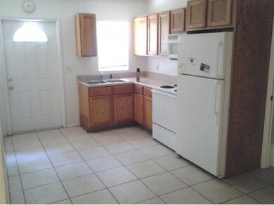 521 Abbey Ln unit B, Cocoa, FL 32922 - photo 3